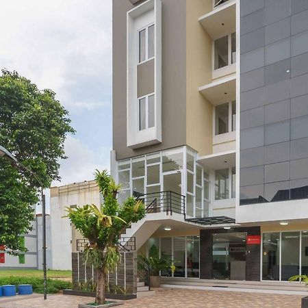Reddoorz Plus Near Eka Hospital Bsd 5 Dadap Buitenkant foto