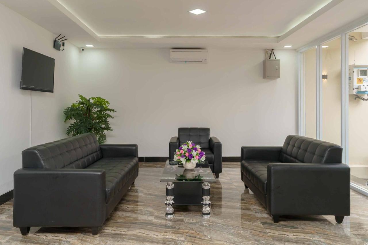Reddoorz Plus Near Eka Hospital Bsd 5 Dadap Buitenkant foto