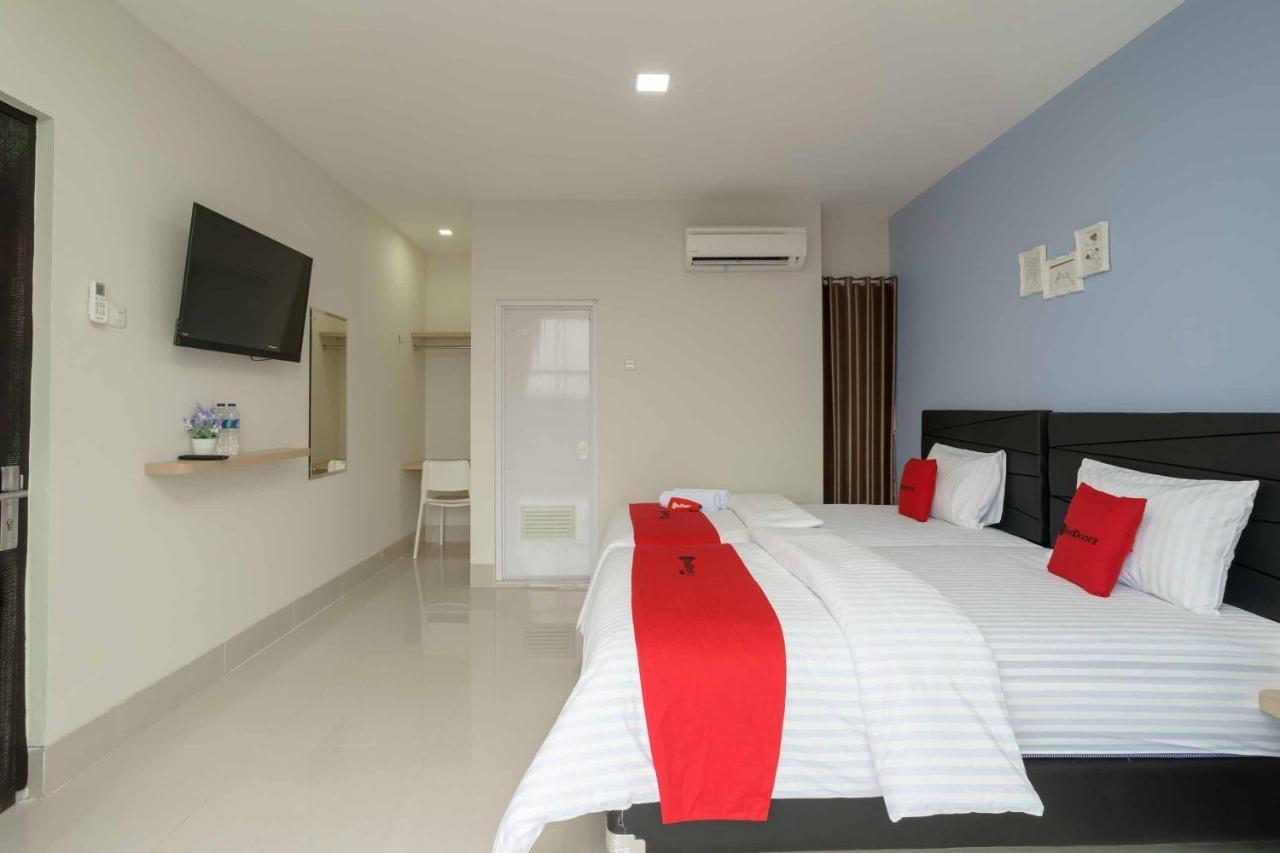 Reddoorz Plus Near Eka Hospital Bsd 5 Dadap Buitenkant foto