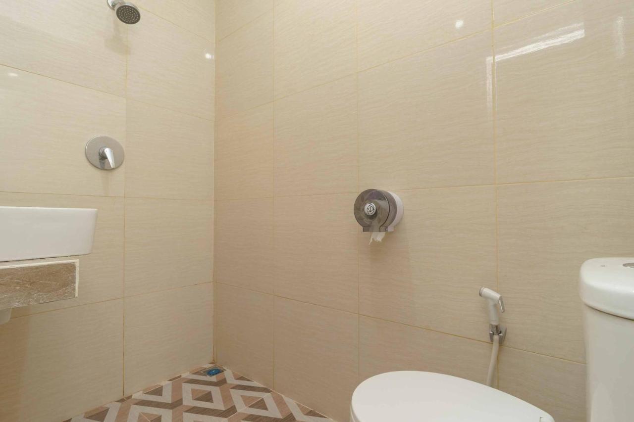 Reddoorz Plus Near Eka Hospital Bsd 5 Dadap Buitenkant foto