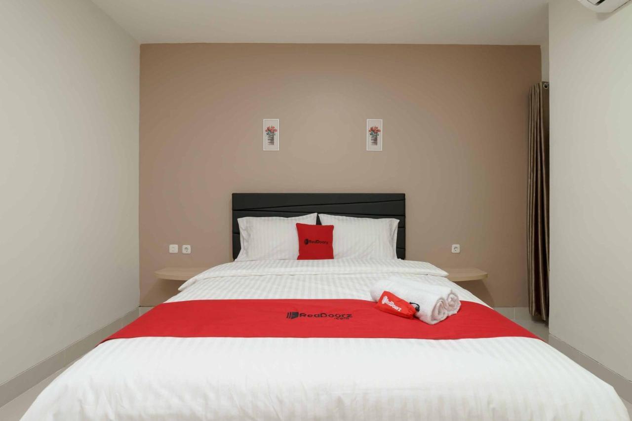 Reddoorz Plus Near Eka Hospital Bsd 5 Dadap Buitenkant foto