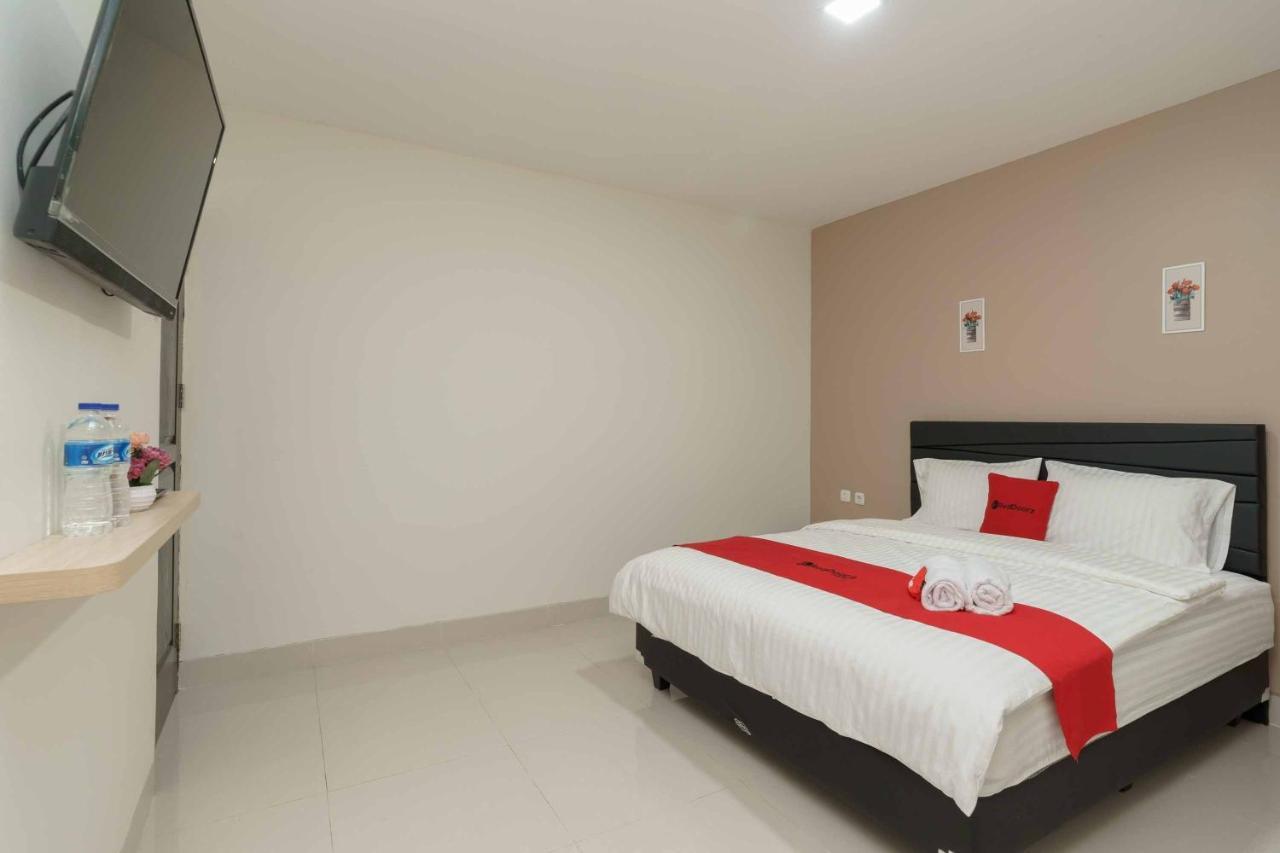 Reddoorz Plus Near Eka Hospital Bsd 5 Dadap Buitenkant foto