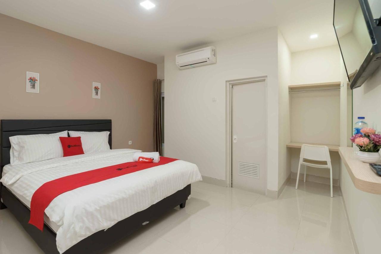Reddoorz Plus Near Eka Hospital Bsd 5 Dadap Buitenkant foto